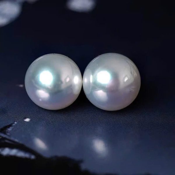 Pearl Bud Stud Sand Earrings - Image 4