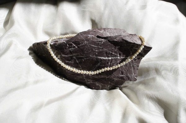 White Sand Pearl Necklace