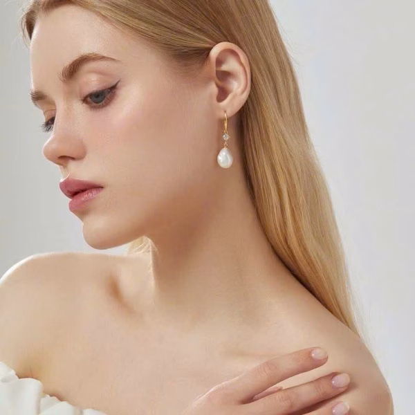 Skye Veil Earrings